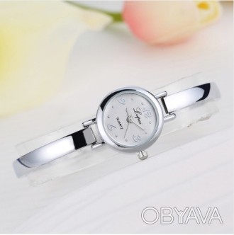 Часы женские классические класса люкс, с металлическим браслетом, кварцевый меха. . фото 1
