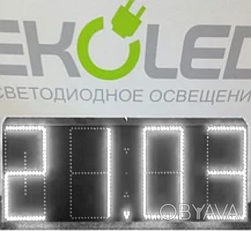 Уличные фасадные светодиодные часы с датчиком температуры и пультом управления
Д. . фото 1