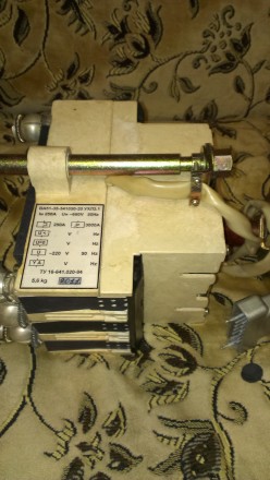 Выключатели ВА 51-35 имеют тепловые и электромагнитные максимальные расцепители . . фото 4