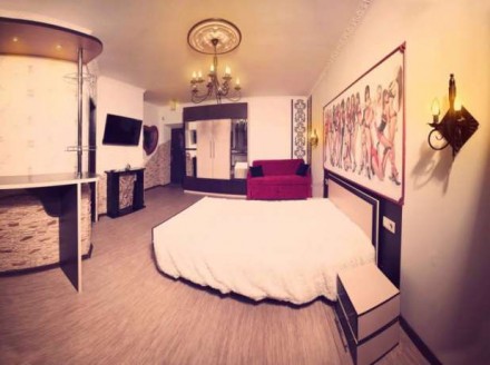 Романтический Люкс в центре города с шикарной 2-х спальной кроватью.
В квартире. Центр. фото 4