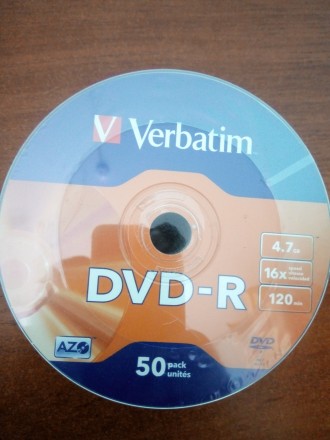 Наличие уточняйте..
Диск DVD-R Verbatim 4.7Gb 16X Wrap-box 50шт MATT SILVER про. . фото 2