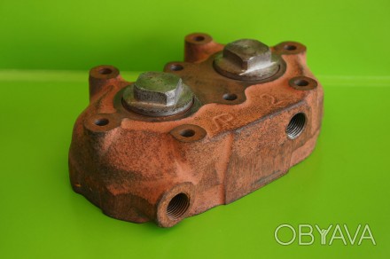 Головка блока цилиндров компрессора ЗиЛ-130, Т-150, КамАз, МАЗ