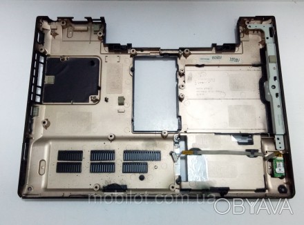Корпус Samsung R60 (NZ-10647) 
Часть корпуса поддон и стол к ноутбуку Samsung R6. . фото 1