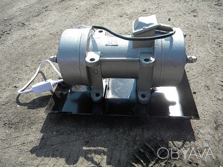 Вибродвигатель HONKER ZW-7 с круговыми колебаниями . Предназначен для уплотнения. . фото 1