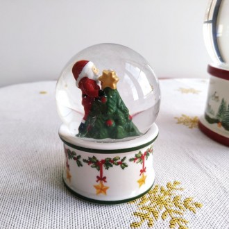Новорічний декор ,снігова куля Санта клаус ,Villeroy & Boch,
Мала куля діам. . фото 5