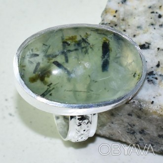 Предлагаем Вам купить красивое кольцо с природным камнем пренит в серебре. Индия. . фото 1