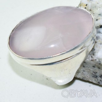Предлагаем Вам купить крупное кольцо с натуральным камнем розовый кварц в серебр. . фото 1