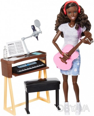 
Оригинал Mattel 
Возраст от 3-х лет 
 
Барби музыкант пианистка мулатка шарнирн. . фото 1