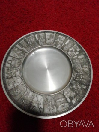 Настенная оловянная тарелка Германия, художественное литье диаметр 26,5 см. . фото 1