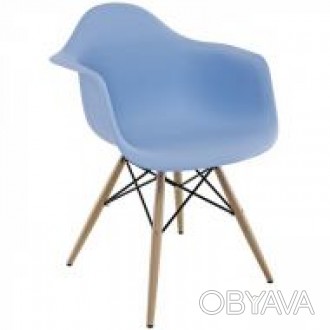 Крісло з пластиковим сидінням, матеріал поліпропилен, ніжки виготовлені з дерева. . фото 1
