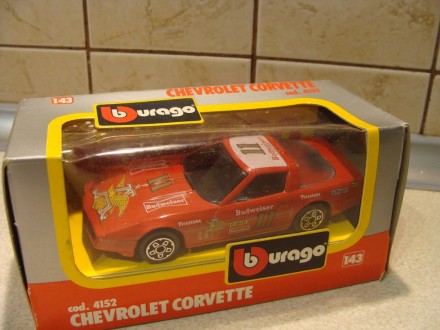 1:43  Chevrolet Corvette Bburago. . фото 2