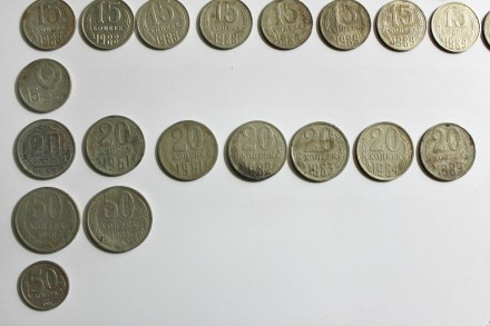 Монеты СССР

1 копейка 1976/1989
2 копейки 1970/1972/1973/1976/1981 (2 шт)/19. . фото 9