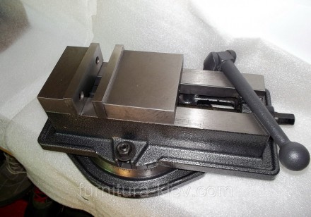 Тиски поворотные станочные QM 100mm. Київ. фото 1 Тиски поворотные станочные QM 100mm. Київ. фото 1