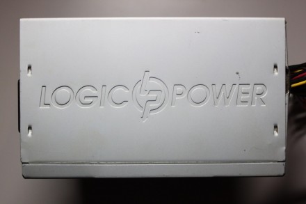 Блок Питания LogicPower 400W (ATX-400W)

Блок Питания (б/у), в хорошеем рабоче. . фото 4
