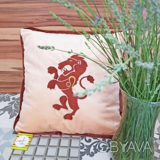 Мягкая декоративная подушка Зодиак лев от украинского производителя Золушка плюш. . фото 1