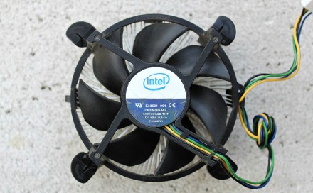 Кулер + Радиатор Intel® E33681-001 (CNFN005342) DC12V 0.14A FOXCONN

&bull. . фото 3