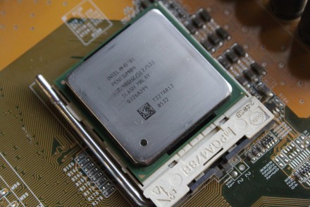 Процессор Intel Pentium 4 2.40GHz/512/533 (SL6SH) MALAY Q326A394

• Проце. . фото 3