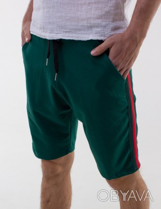 Мужские трикотажные зеленые шорты.
	Размеры : S / L / 
	Производство Италия
	Мат. . фото 1