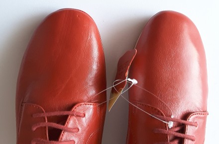 Комфортные туфли со шнуровкой из мягкой натуральной 100% кожи красного цвета EUR. . фото 10