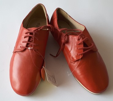 Комфортные туфли со шнуровкой из мягкой натуральной 100% кожи красного цвета EUR. . фото 3