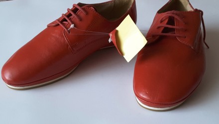 Комфортные туфли со шнуровкой из мягкой натуральной 100% кожи красного цвета EUR. . фото 2