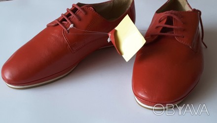 Комфортные туфли со шнуровкой из мягкой натуральной 100% кожи красного цвета EUR. . фото 1