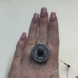 Элегантное кольцо с секретом! 
Кольцо с черным ониксом в серебре.
Размер 17,0.
Л. . фото 1