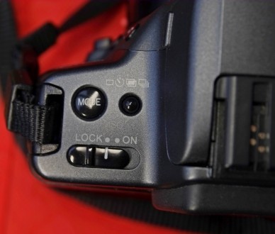 Minolta Dynax 500si Super является автофокусyсной зеркальной камерой для 35 -мм . . фото 10
