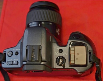 Minolta Dynax 500si Super является автофокусyсной зеркальной камерой для 35 -мм . . фото 4