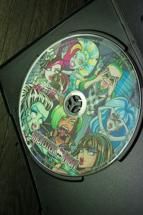 DVD Диск | Monster High "Полные Три Сезона" (Мультсериал) 2-DVD

DVD. . фото 4