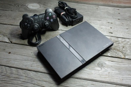 Игровая Приставка Sony PlayStation 2 / PS2 (MODEL NO. SCPH-70008) [PAL]

Игров. . фото 5