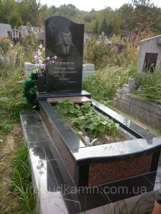 Памятник из гранита одинарный. Ужгород. фото 1 Памятник из гранита одинарный. Ужгород. фото 1