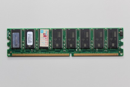 Оперативная память (ОЗУ) SpecTek DDR 256MB PC2700 (P32M648HHC-6A)

SpecTek P32. . фото 2