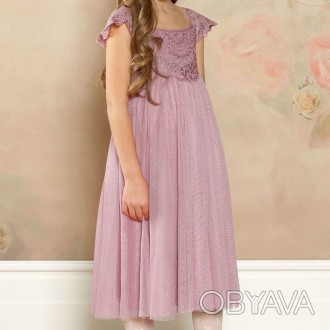 Нежное нарядное платье для девочки розового цвета. У платья кружевной верх, рука. . фото 1