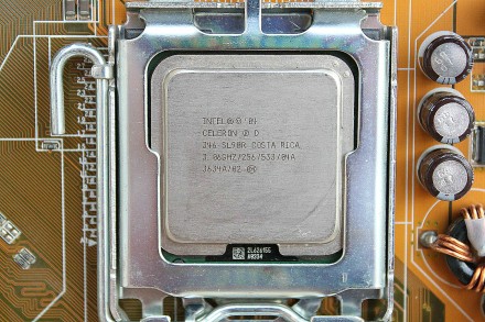 Процессор Intel® Celeron D 3.06GHZ (SL9BR) + Кулер Intel® E33681-001

. . фото 5