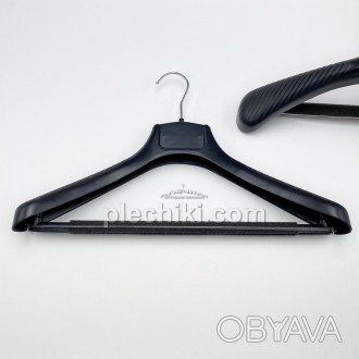 Пластиковые плечики для верхней одежды SPr-40/55 чёрного цвета с поролоновой пер. . фото 1
