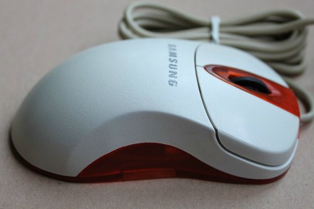 Мышка SAMSUNG Optical Wheel Mouse <OMGB30B> PS/2 (RTL) 3btn+Roll

Мышка . . фото 5