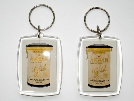 Продам брендовый брелок для ключей "Чай Akbar Gold".
Материал - метал. . фото 2