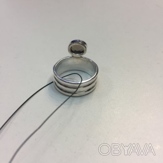 Предлагаем Вам купить красивое кольцо с раух-топазом в серебре.
Размер 19.
индий. . фото 1
