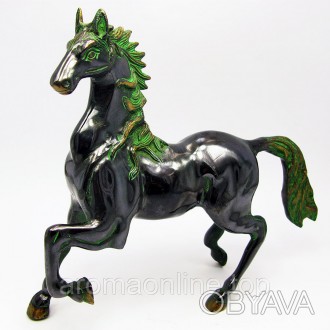 Статуэтка коня, выполненная из бронзы.. . фото 1