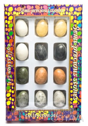 Набор из двенадцати натуральных поделочных камней в форме яйца. . фото 1