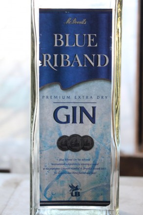 Пустая Стеклянная Бутылка «Blue Riband Gin» 0,75 L

• Объем: . . фото 6