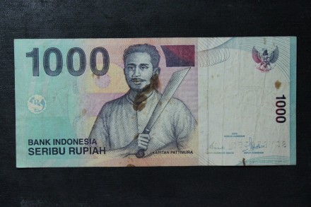 Банкнота / Купюра | 1000 Seribu Rupiah Bank Indonesia 2000

Цена: 250 грн

С. . фото 2