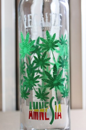 Пустая Стеклянная Бутылка «Legalize Amnesia» 0,5 L

• Объем: . . фото 5