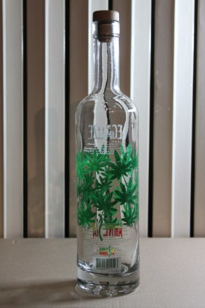 Пустая Стеклянная Бутылка «Legalize Amnesia» 0,5 L

• Объем: . . фото 3