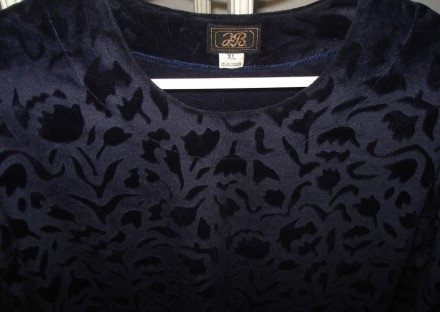 Блуза женская темно-синего цвета (почти черного), размер XL (52-54). Ткань - обл. . фото 4