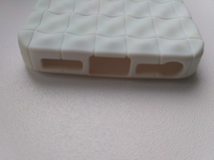 Материал : TPU (термопластичный полиуретан, соединяет в себе прочность пластика . . фото 4
