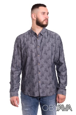 Городская мужская рубашка с нагрудным кармашком на пуговице, темно-серая цвета с. . фото 1