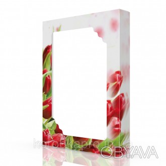 Коробка картонная, подарочная, с яркими красными тюльпанами на белом фоне для ве. . фото 1