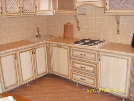 Изготовим из дерева и МДФ кухни,кухонные столы,уголки,стулья. 0664806194. . фото 4